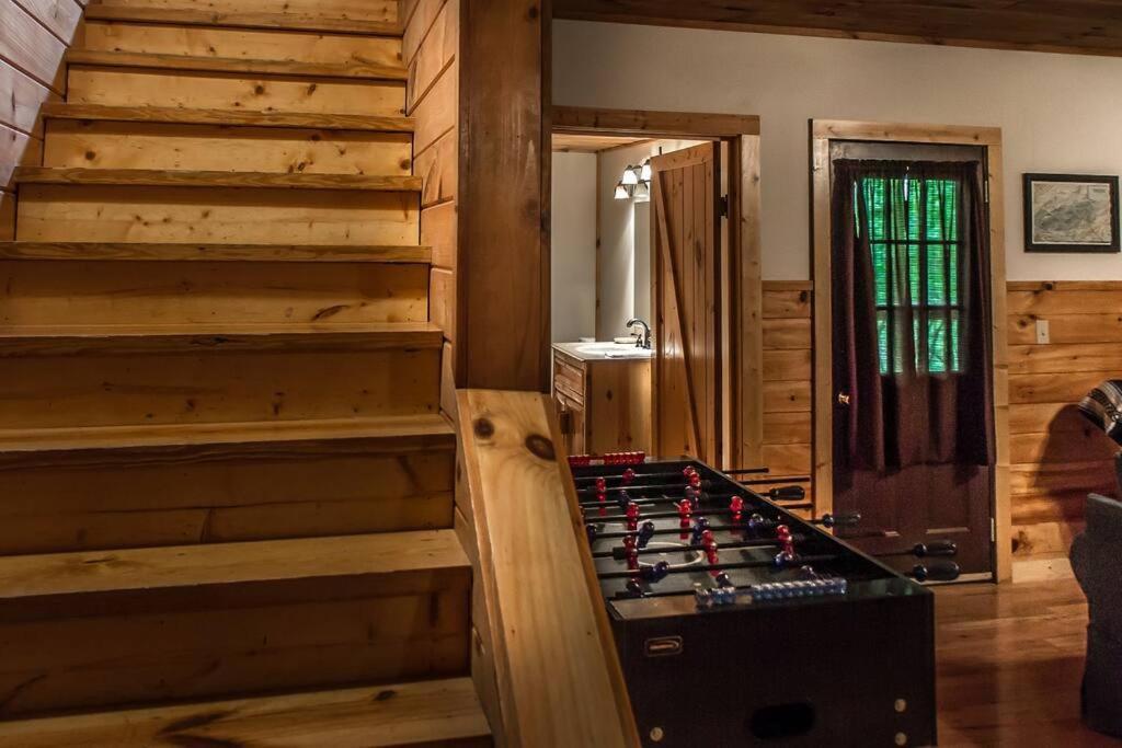 세비어빌 Holly Tree Hideaway - Semi Secluded Mtn Setting 빌라 외부 사진