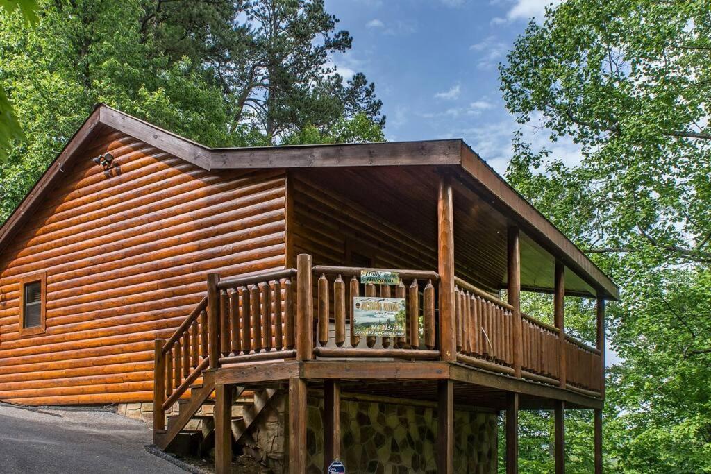 세비어빌 Holly Tree Hideaway - Semi Secluded Mtn Setting 빌라 외부 사진